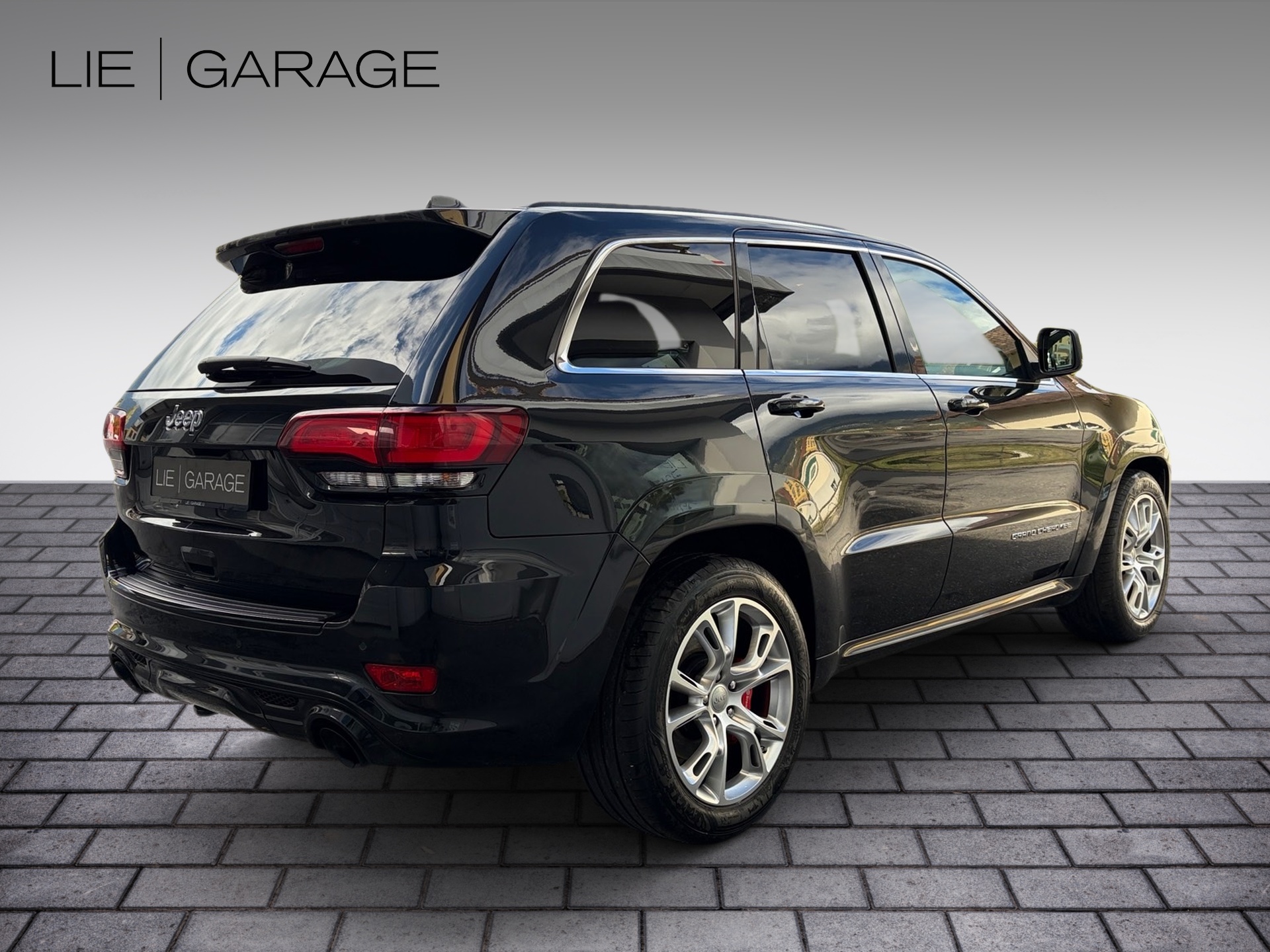 JEEP Grand Cherokee 6.4 V8 HEMI SRT8 Automatic-showroom-element-2