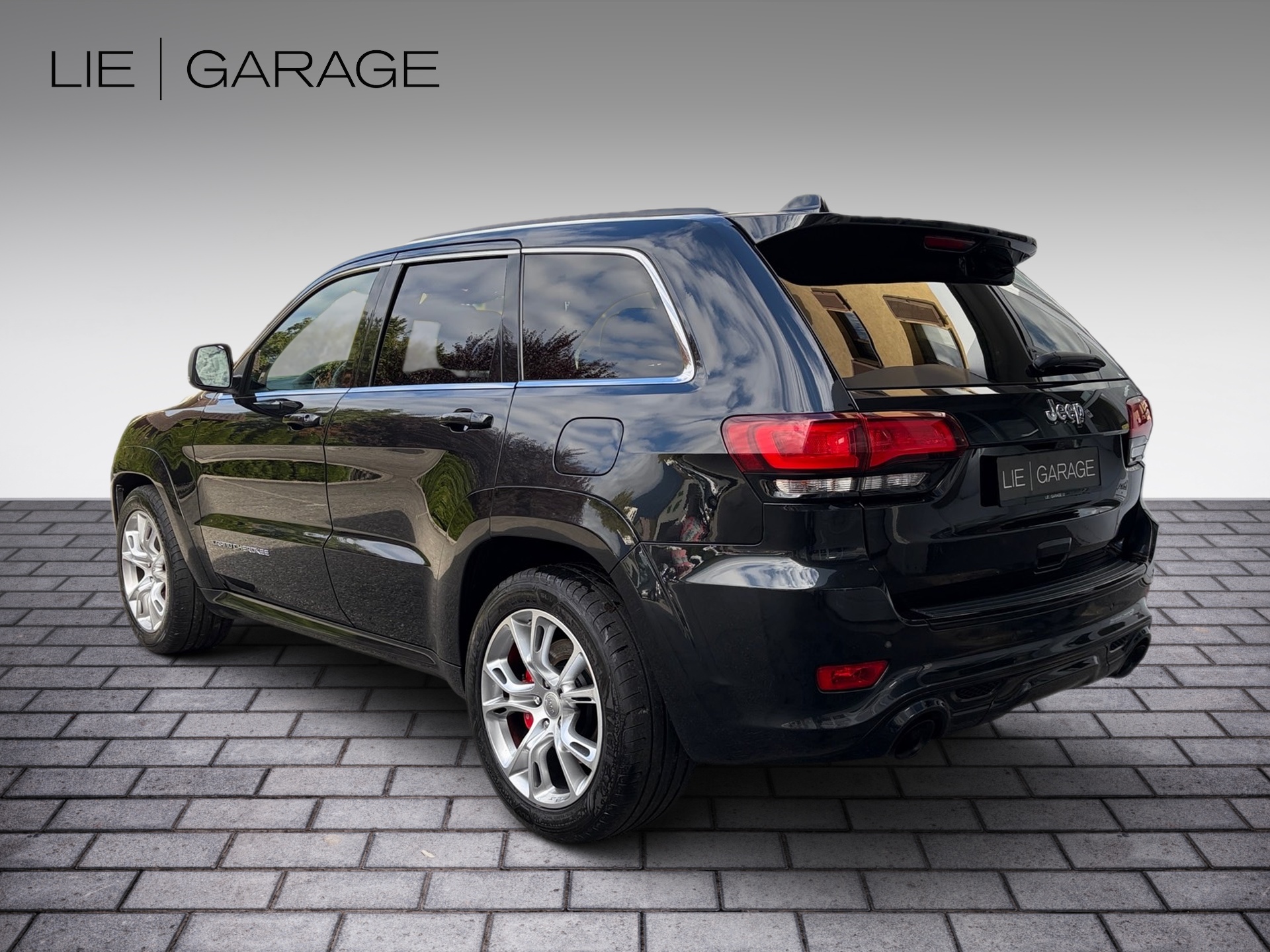 JEEP Grand Cherokee 6.4 V8 HEMI SRT8 Automatic-showroom-element-3