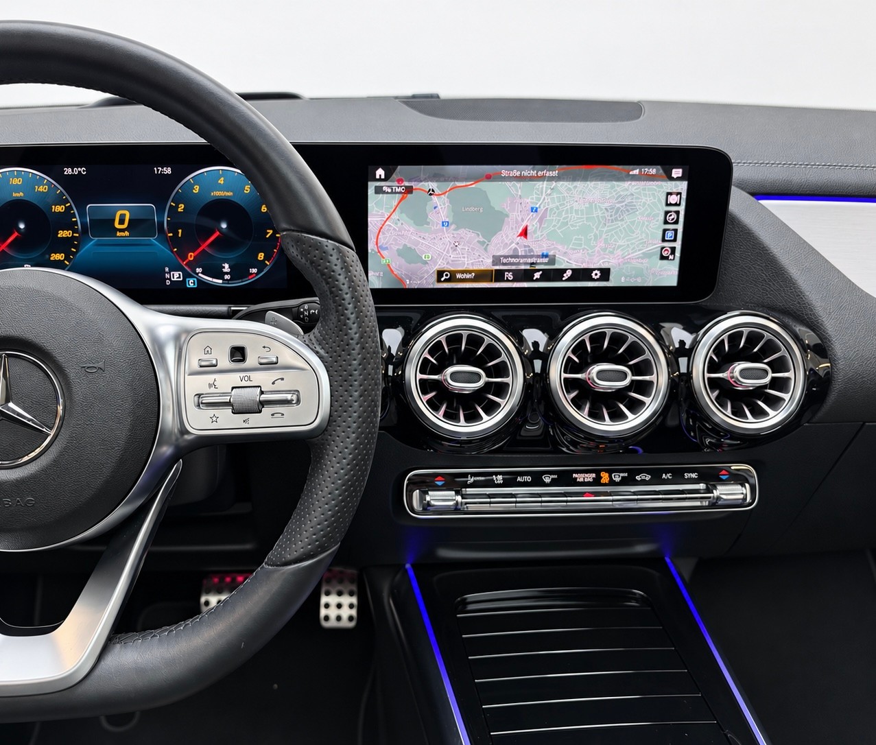 MERCEDES-BENZ GLA 250 4MATIC AMG Line (CH) | VOLLAUSSTATTUNG-image-19