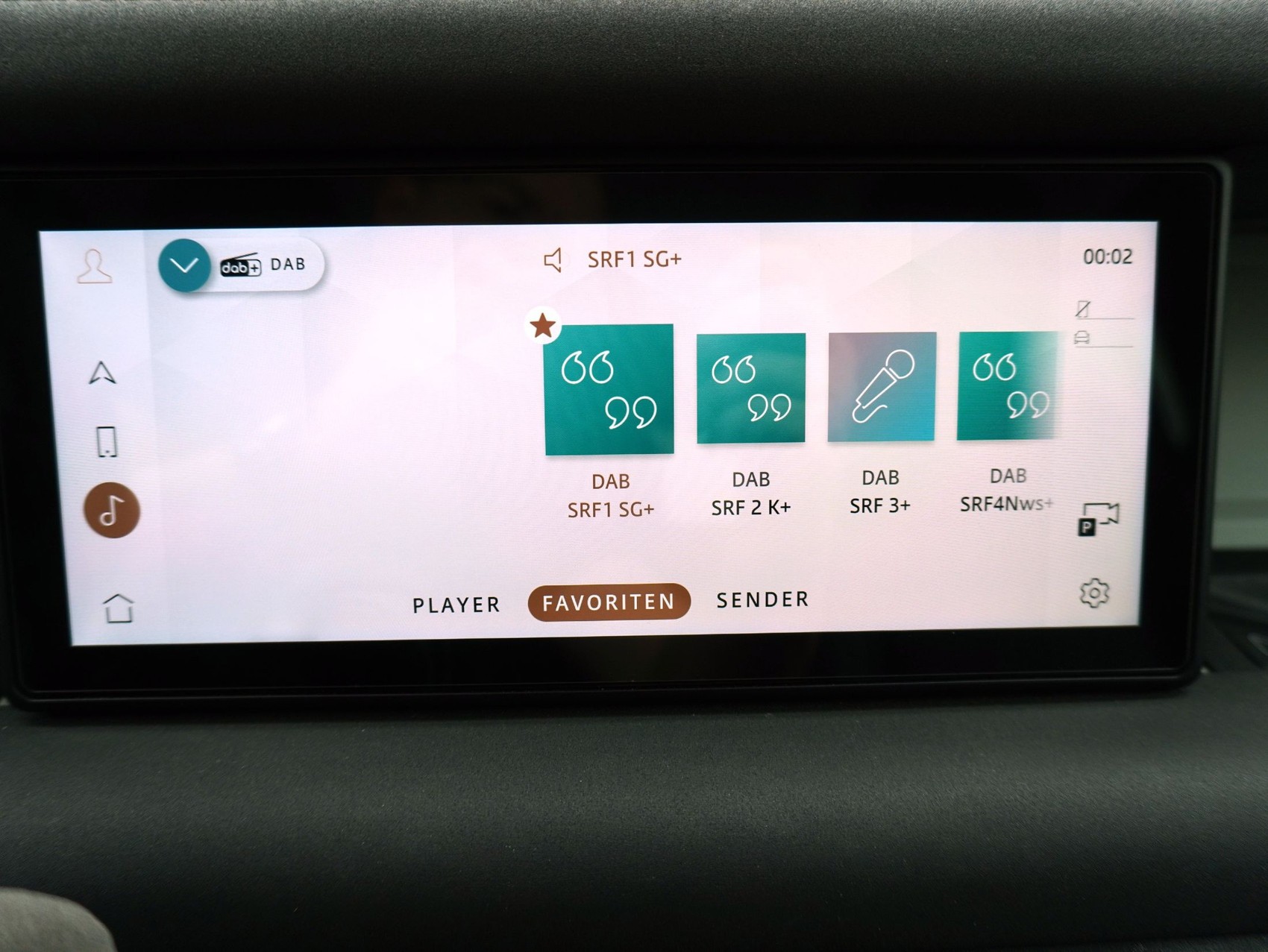 LAND ROVER Defender 2.0 P400e S-image-17