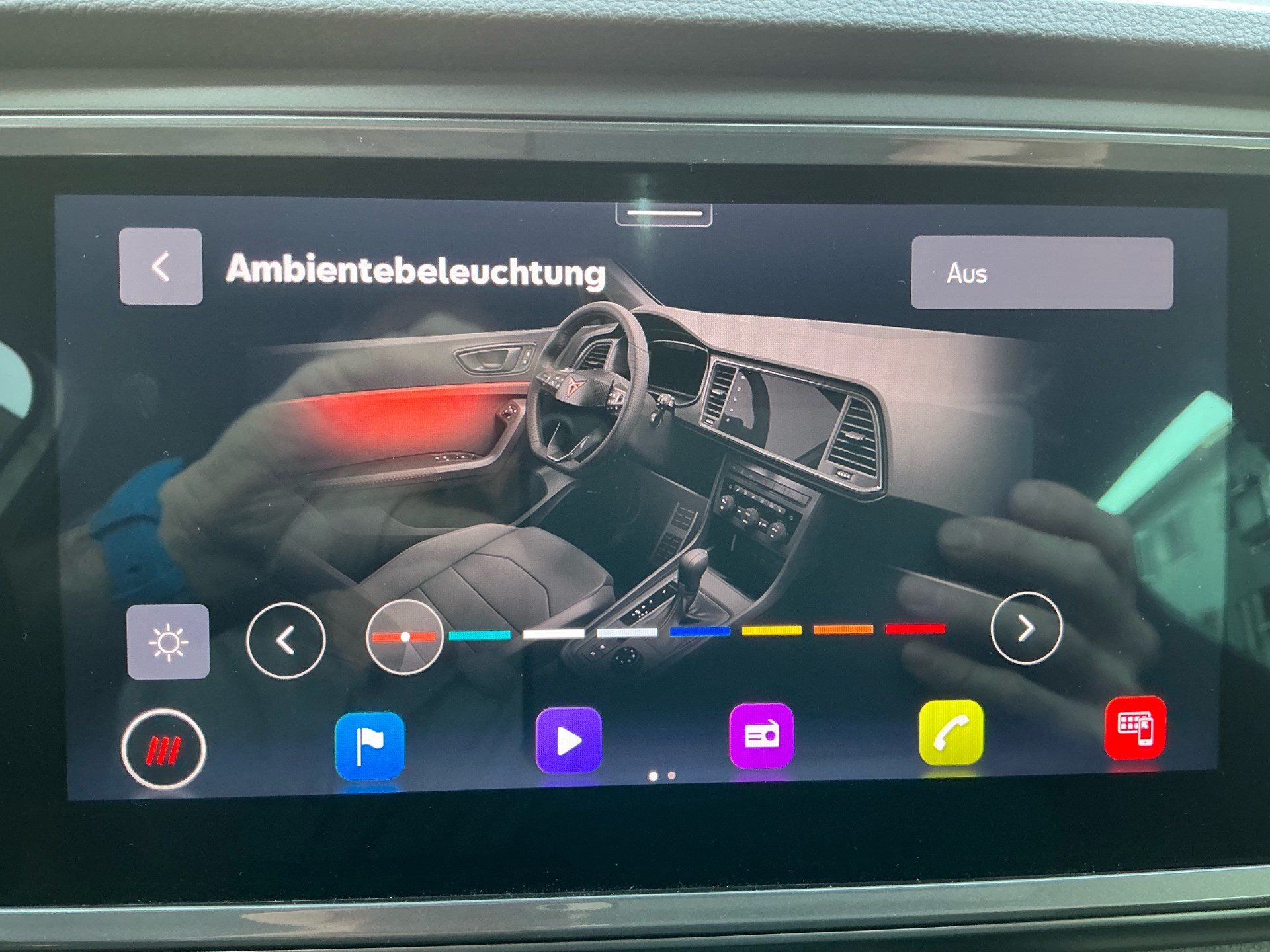 CUPRA Ateca VZ 4Drive *** PANORAMAGLASDACH & ASSISTENZPAKET ***-image-26