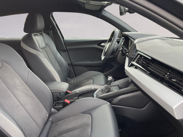 AUDI A1 Sportback 30 TFSI S Line Attraction S-tronic-image-16