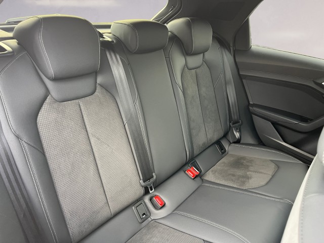 AUDI A1 Sportback 30 TFSI S Line Attraction S-tronic-image-17