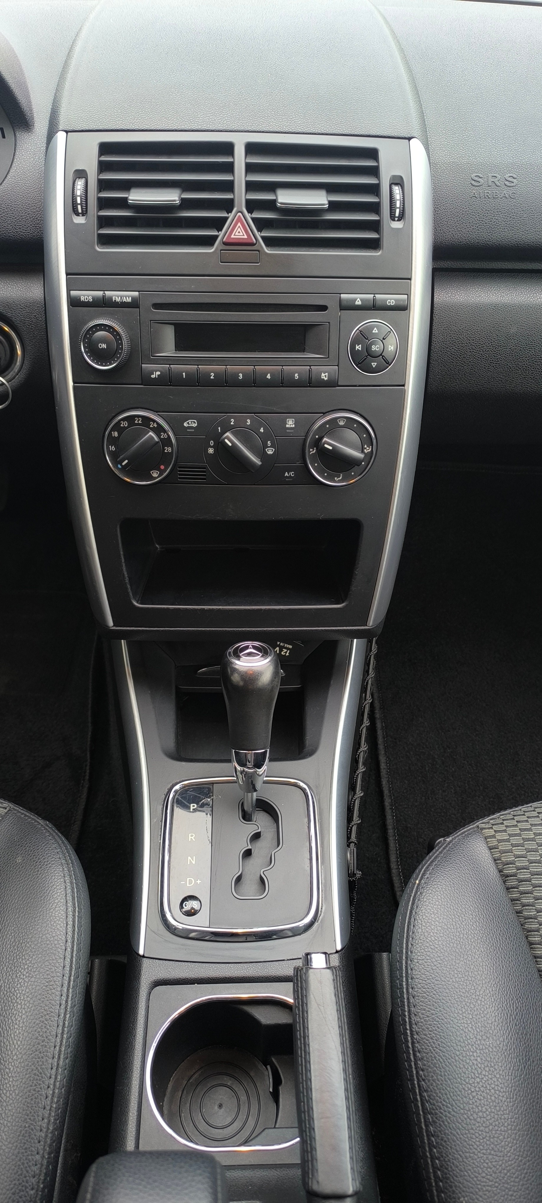 MERCEDES-BENZ A 150 Avantgarde Edition A-image-10