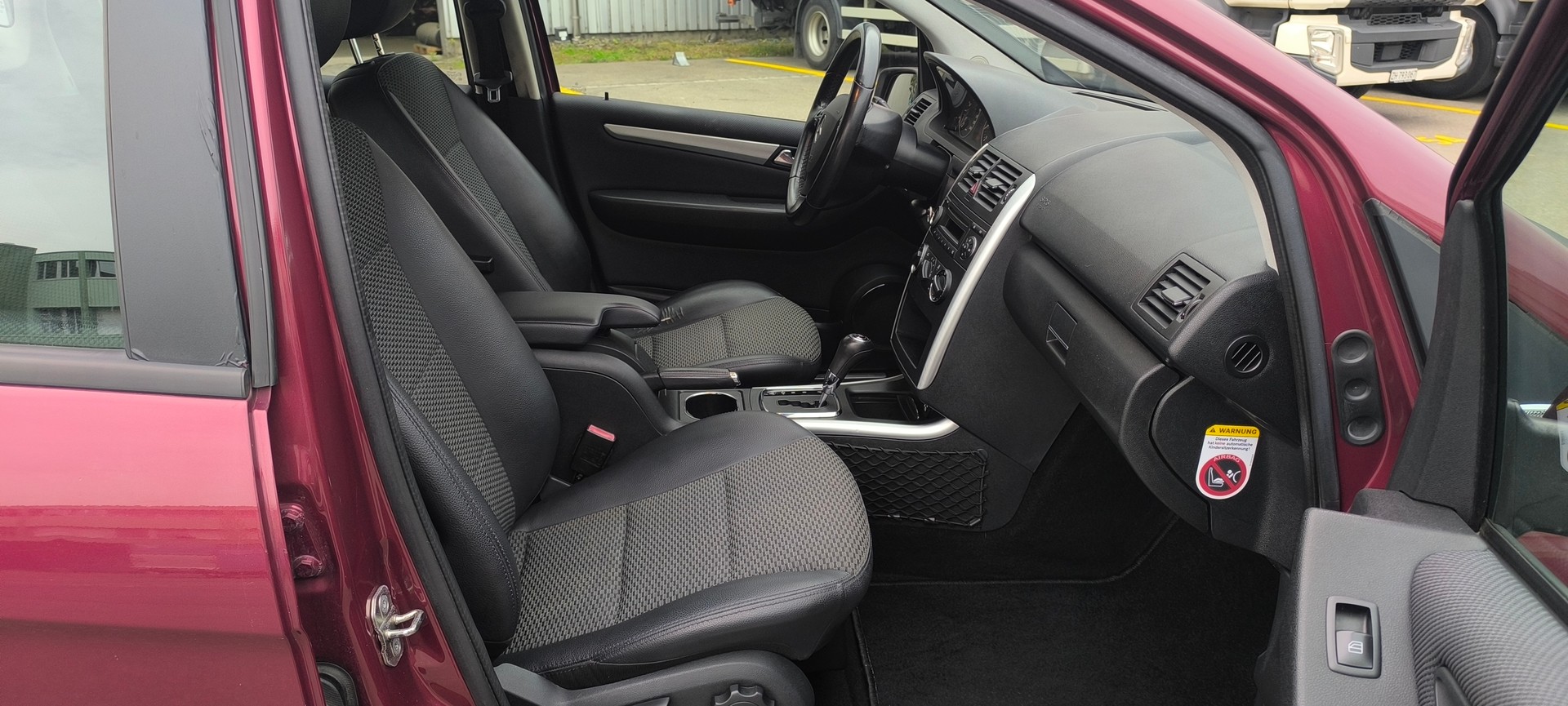 MERCEDES-BENZ A 150 Avantgarde Edition A-image-13
