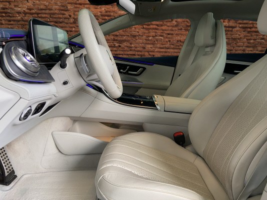 MERCEDES-BENZ EQE 300-image-10