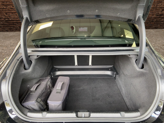 MERCEDES-BENZ EQE 300-image-6