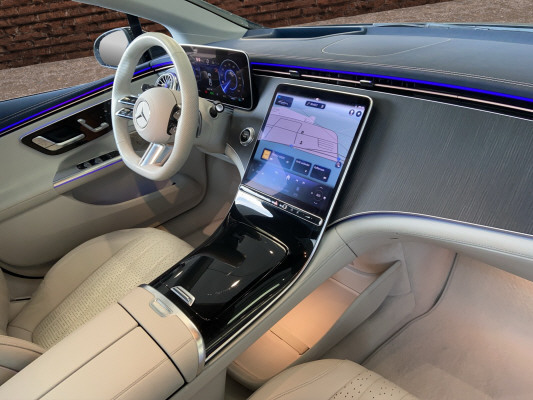 MERCEDES-BENZ EQE 300-image-13