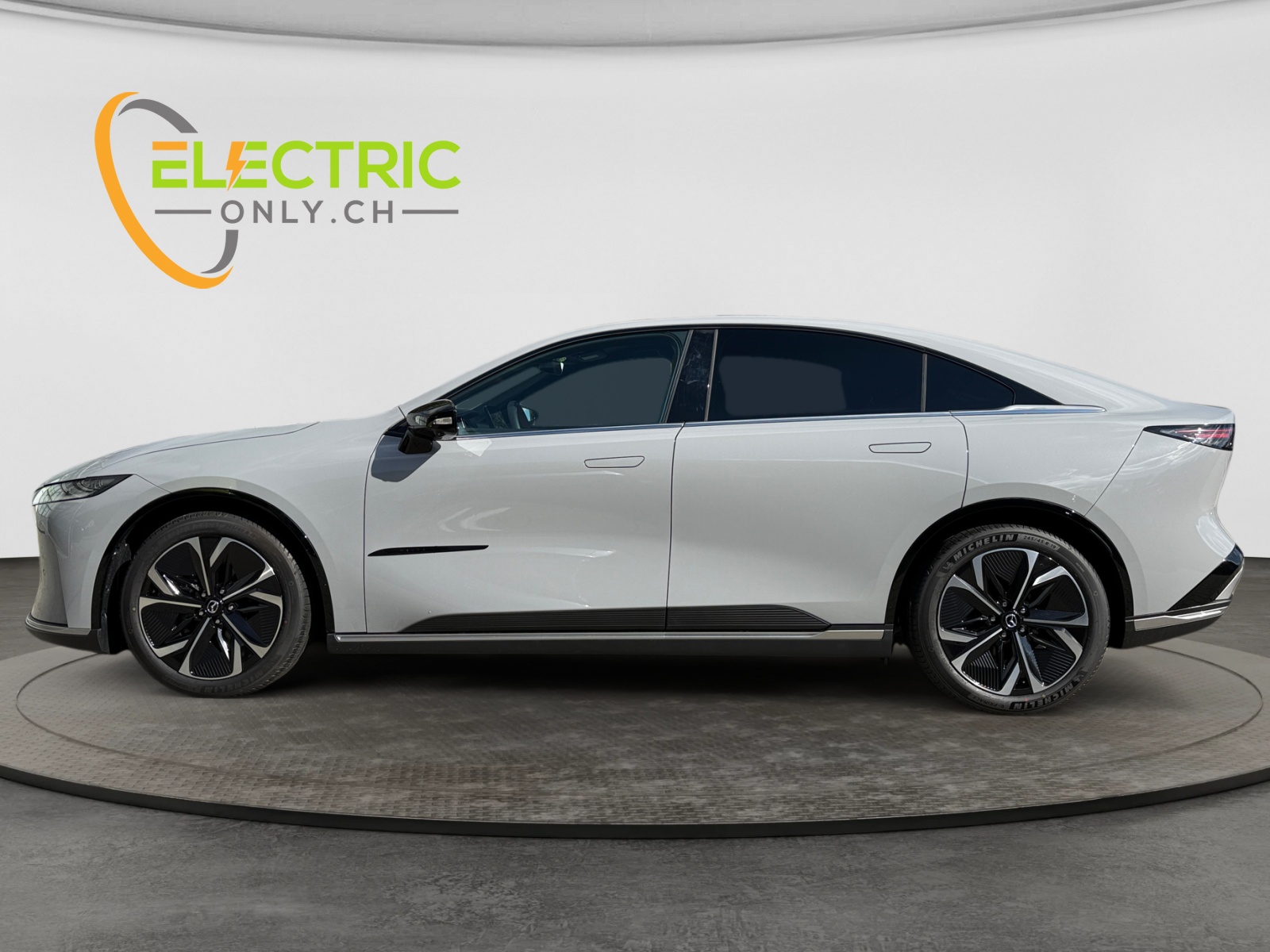 MAZDA 6e 258 69kWh Takumi Plus-image-1