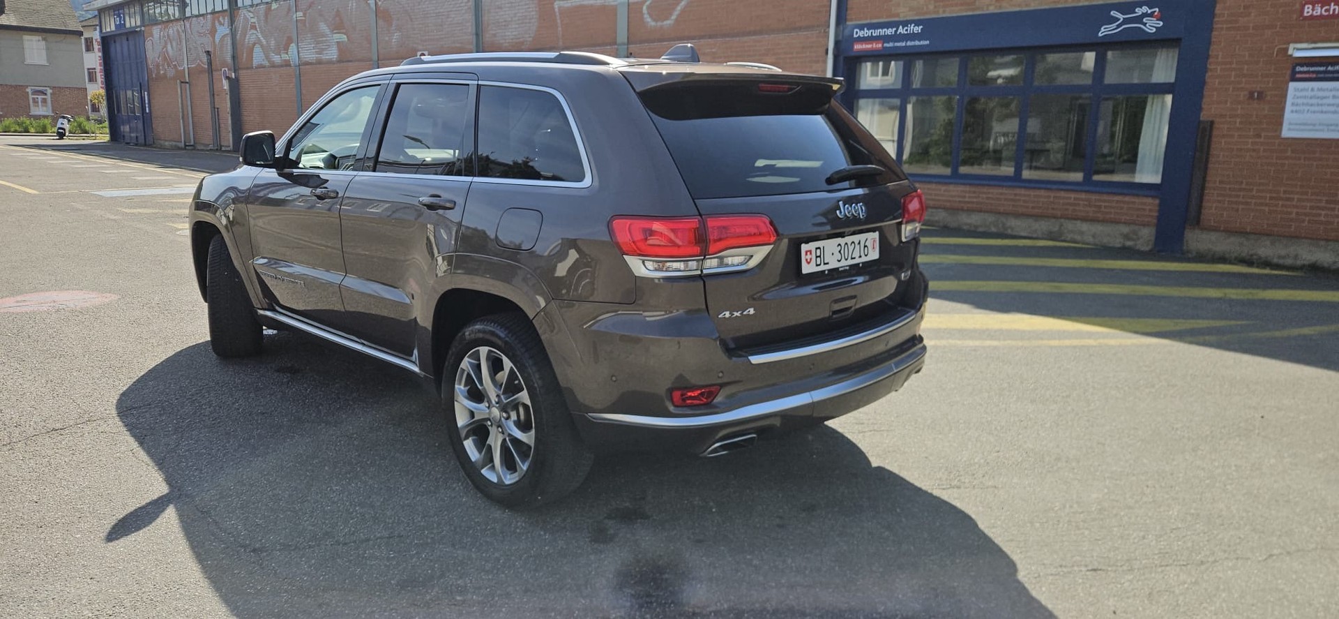 JEEP 3.0 CRD 250 Summit-image-4
