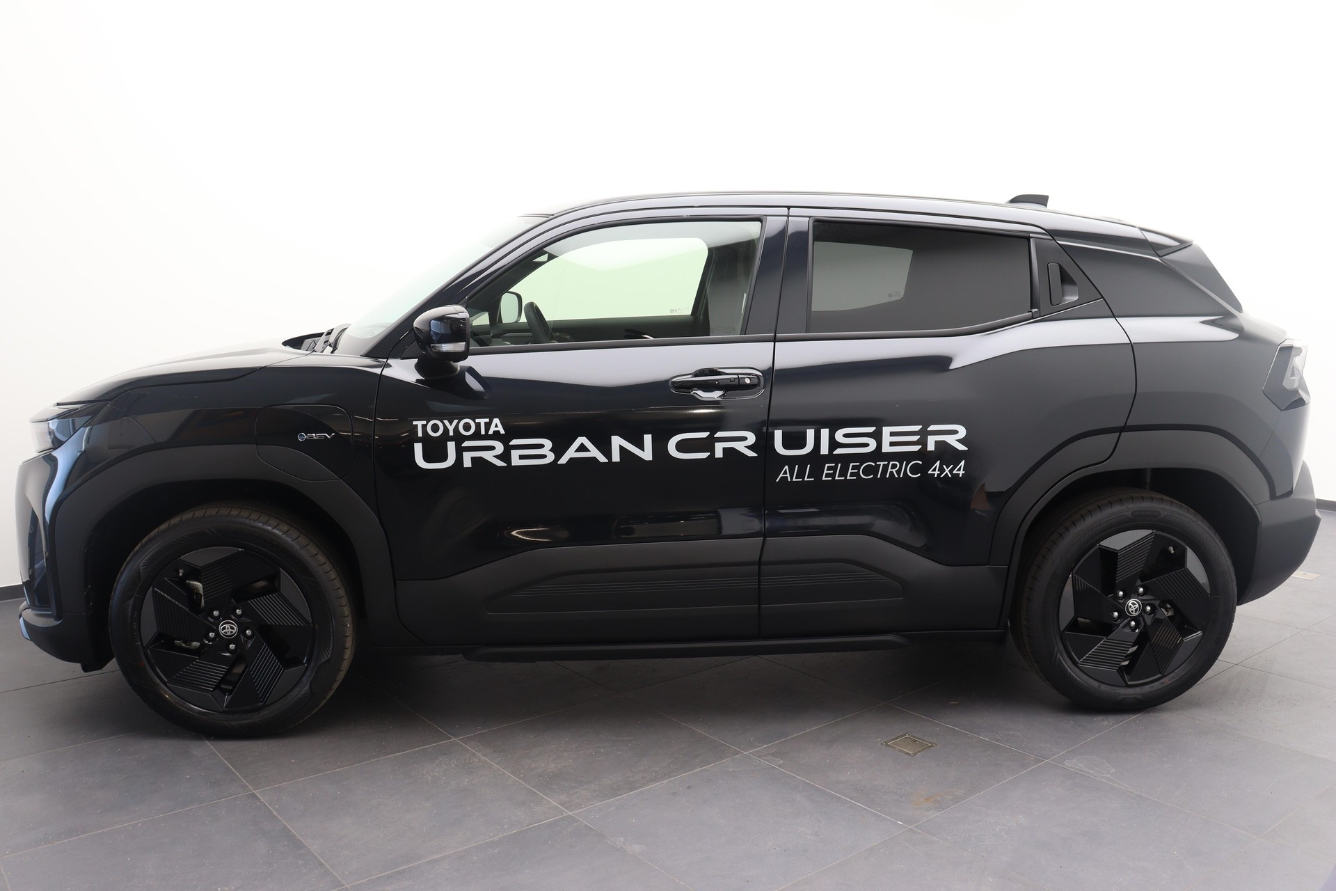 TOYOTA New Urban Cruiser Comfort-image-2