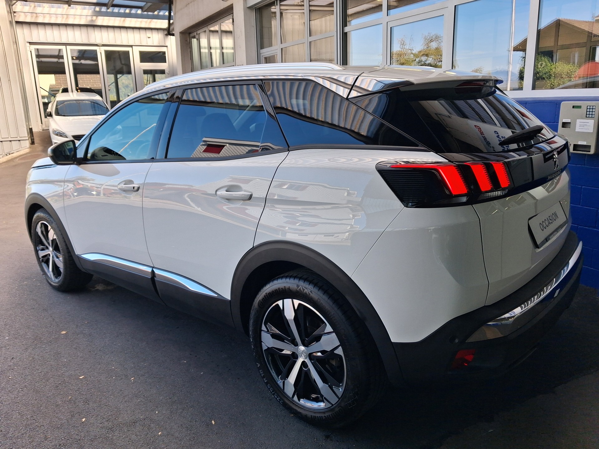 PEUGEOT 3008 1.6 THP Allure-image-2