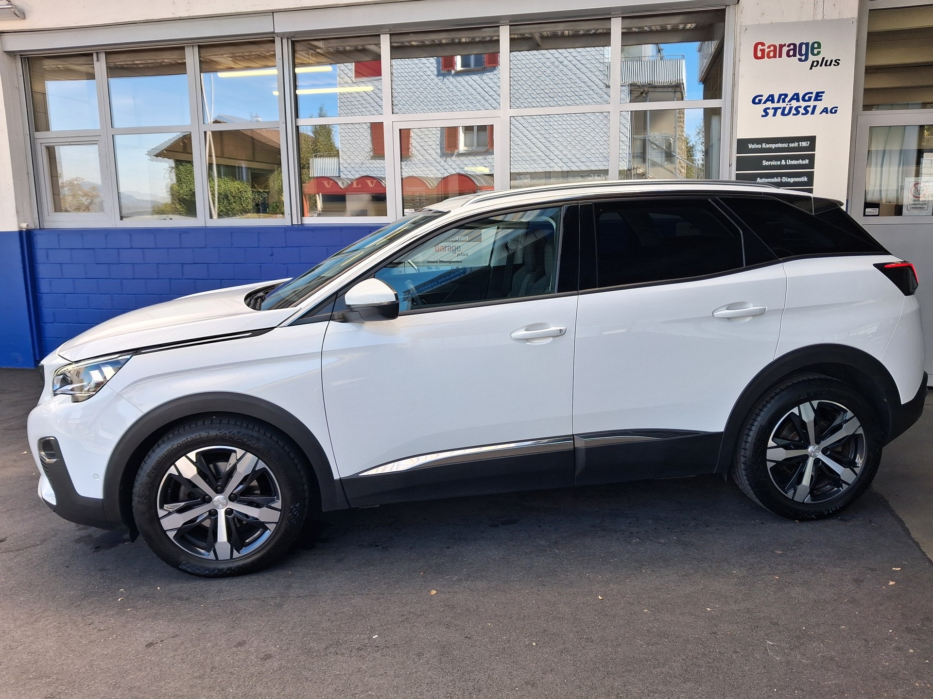 PEUGEOT 3008 1.6 THP Allure-image-1