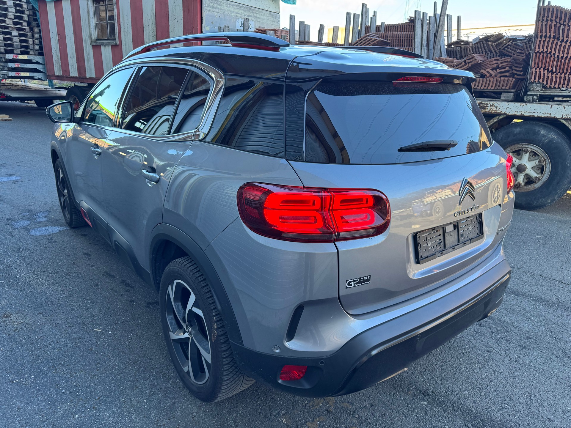 CITROEN C5 Aircross 1.5 BlueHD Shine EAT8-image-3