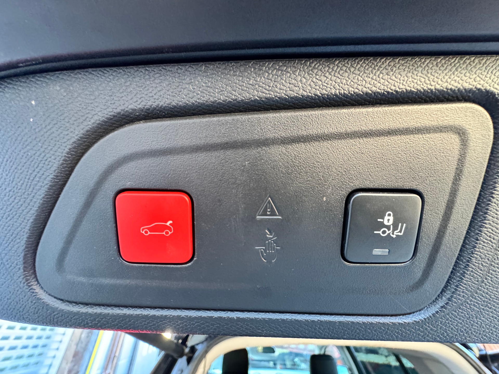 CITROEN C5 Aircross 1.5 BlueHD Shine EAT8-image-15