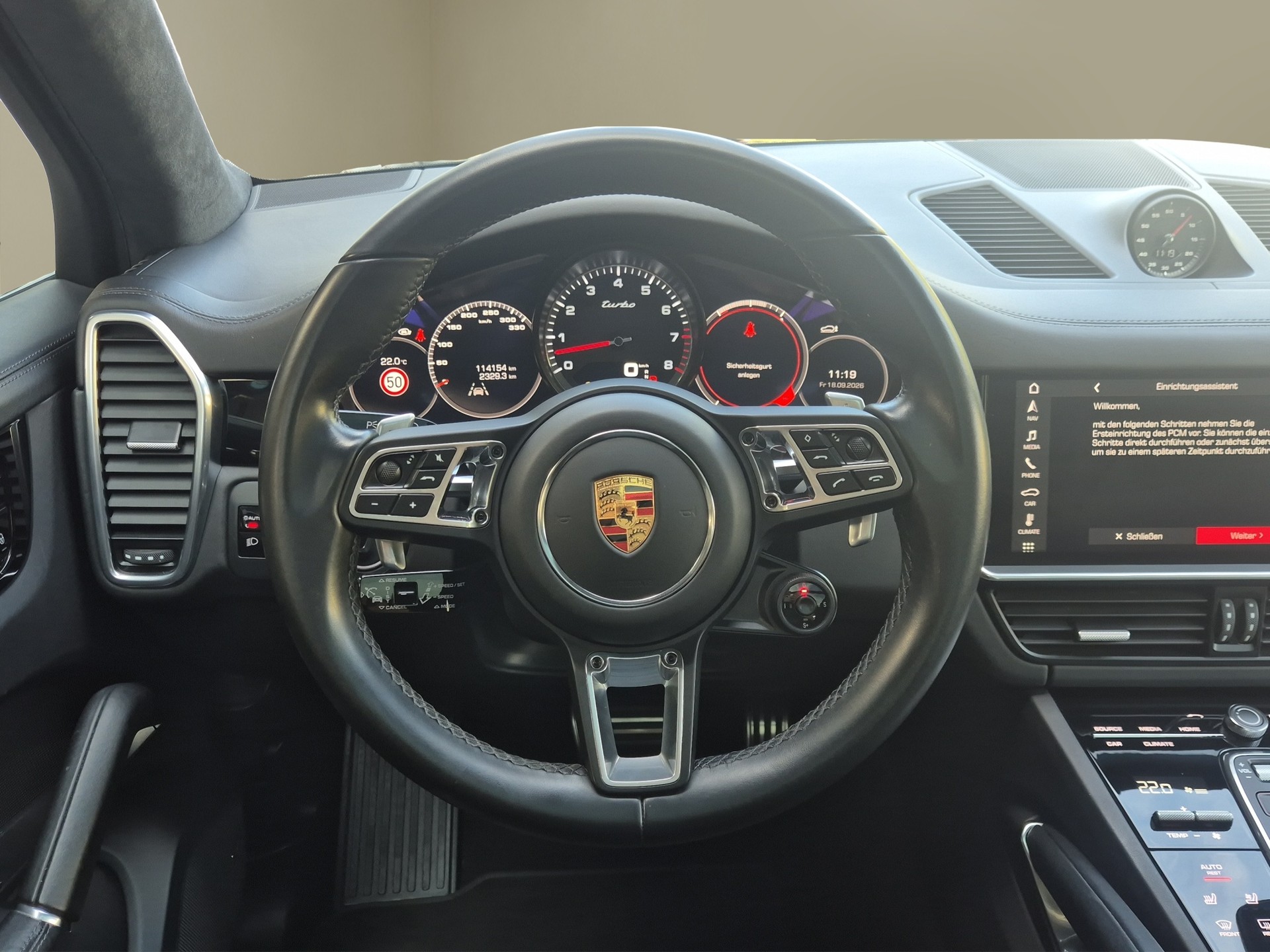 PORSCHE Cayenne Turbo-image-12