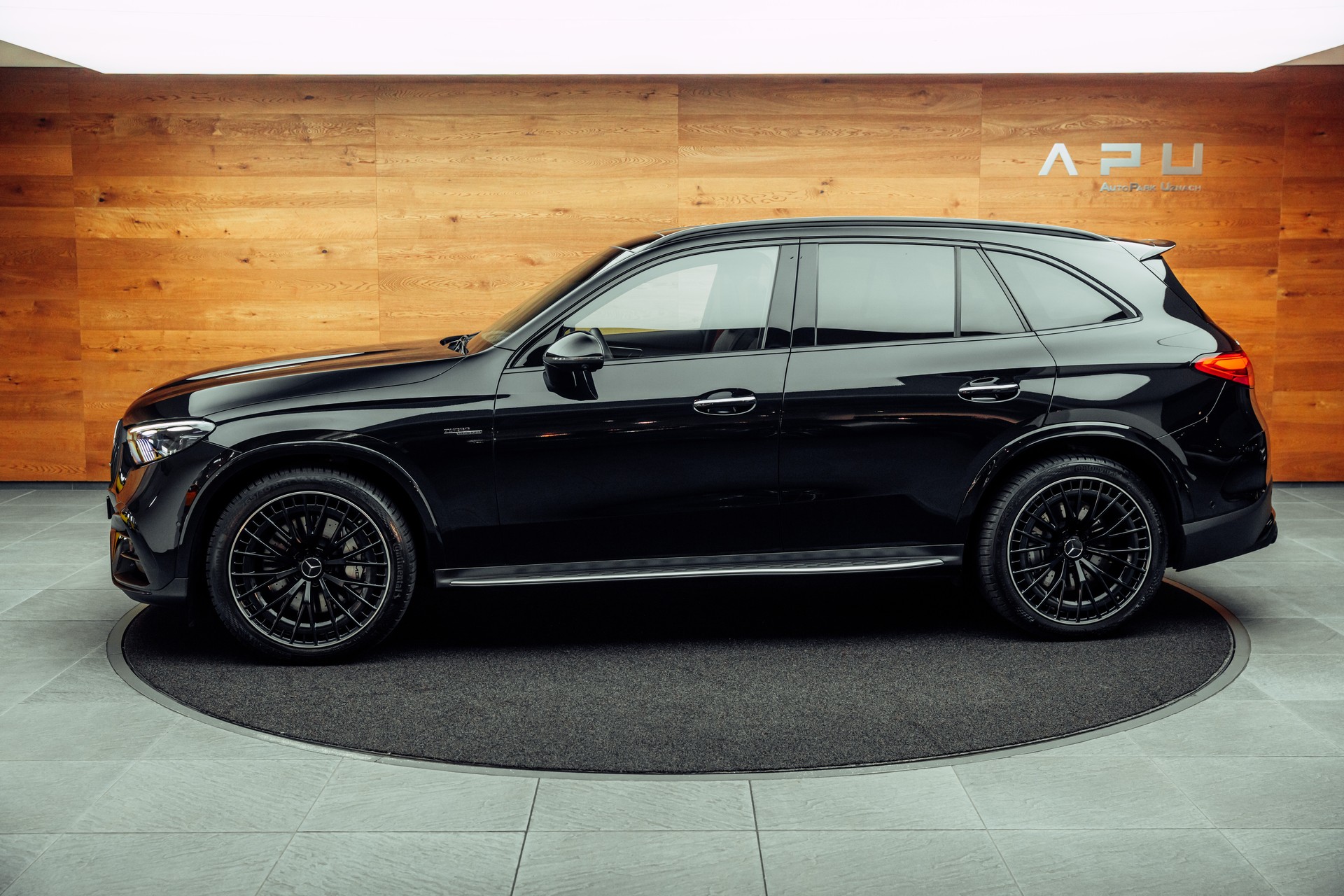 MERCEDES-BENZ GLC 43 AMG Executive Edition 4Matic 9G-Tronic-image-10