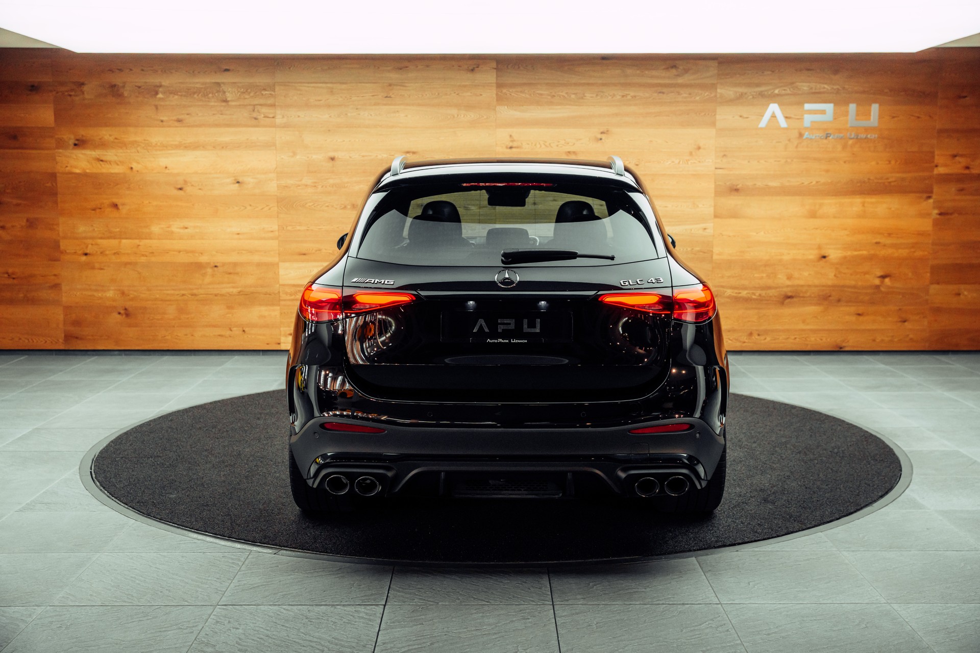 MERCEDES-BENZ GLC 43 AMG Executive Edition 4Matic 9G-Tronic-image-18