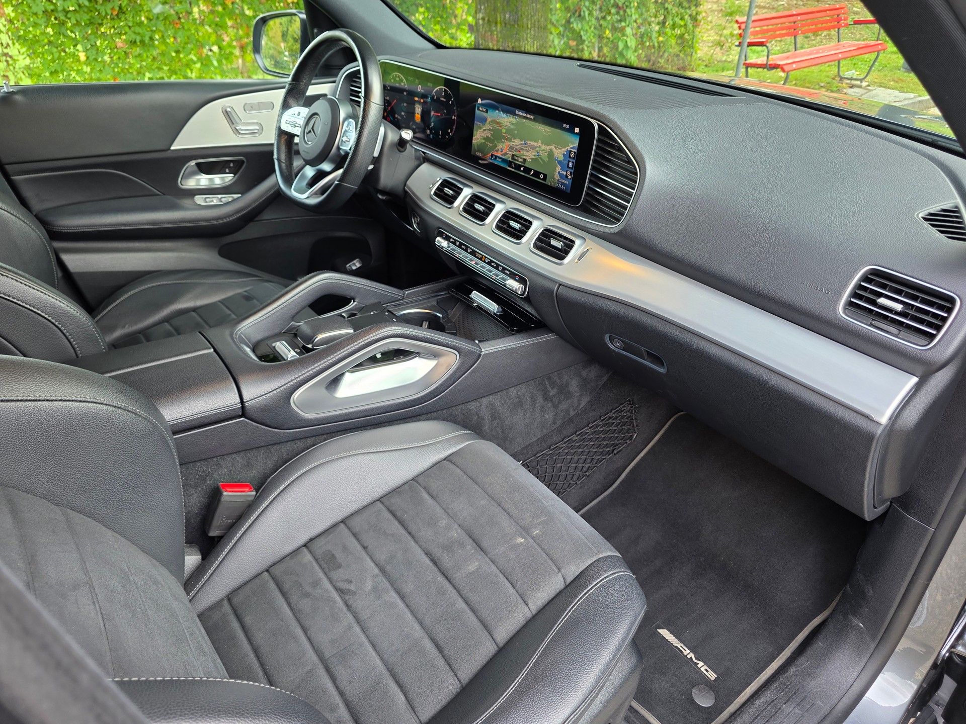 MERCEDES-BENZ GLE 300 d 4Matic 9G-Tronic-image-8