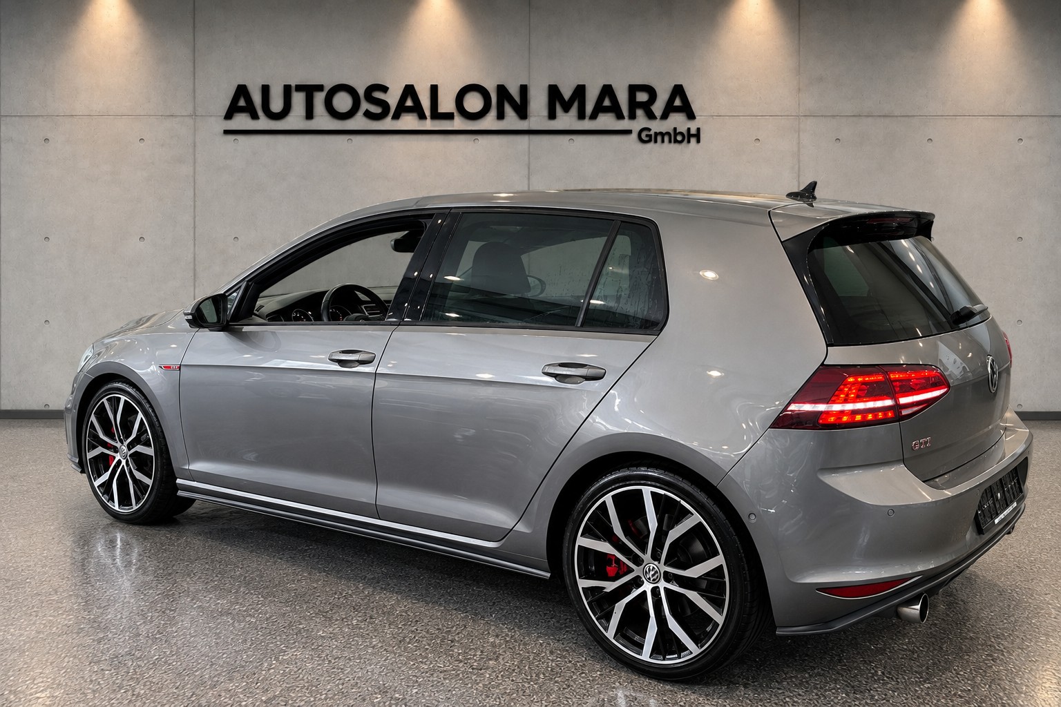 VW Golf 2.0 TSI GTI Performance DSG-image-3