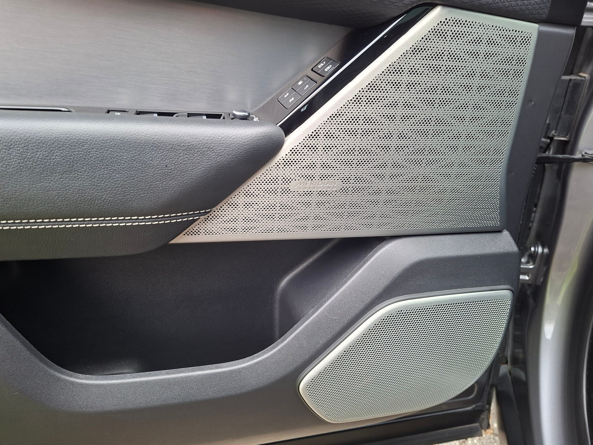 LAND ROVER Range Rover Velar P 250 SE Automatic-image-17