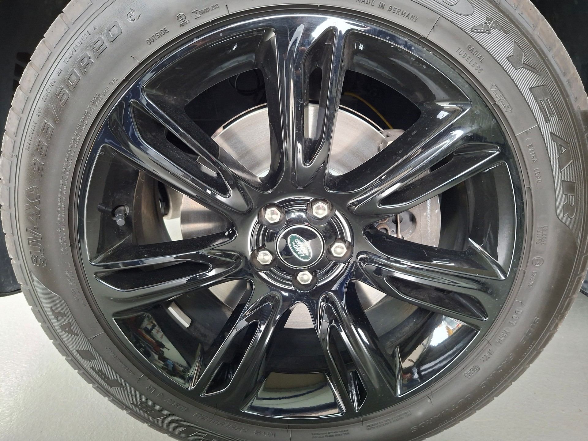 LAND ROVER Range Rover Velar P 250 SE Automatic-image-21