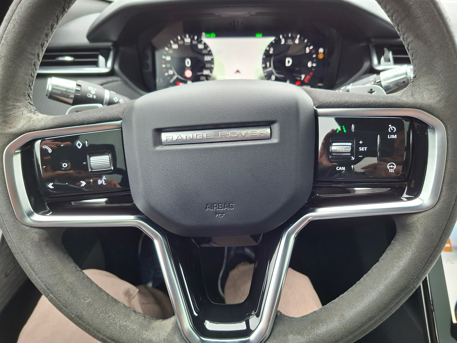 LAND ROVER Range Rover Velar P 250 SE Automatic-image-14