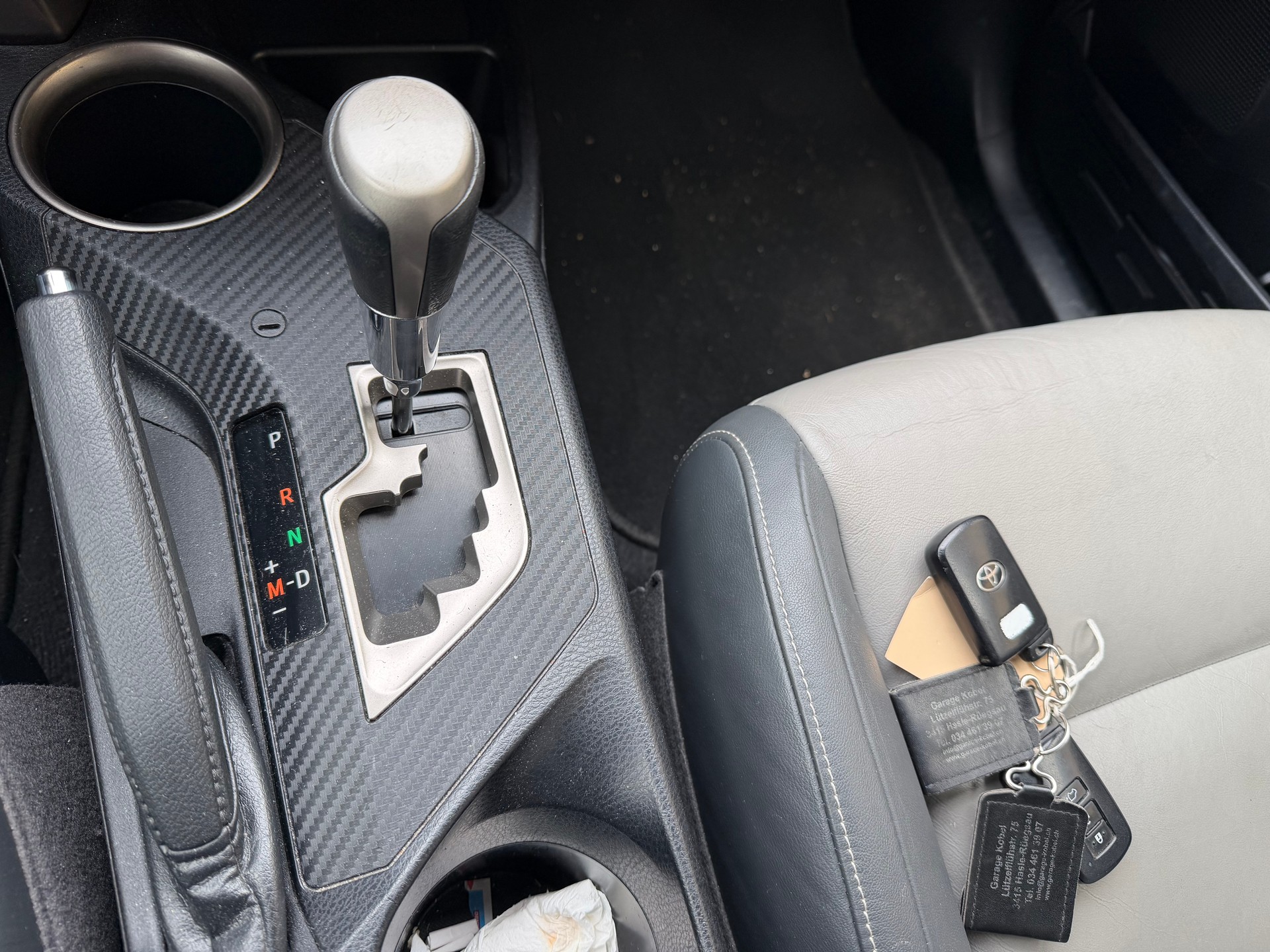 TOYOTA RAV-4 2.2D-CAT Sol Premium AT-image-10