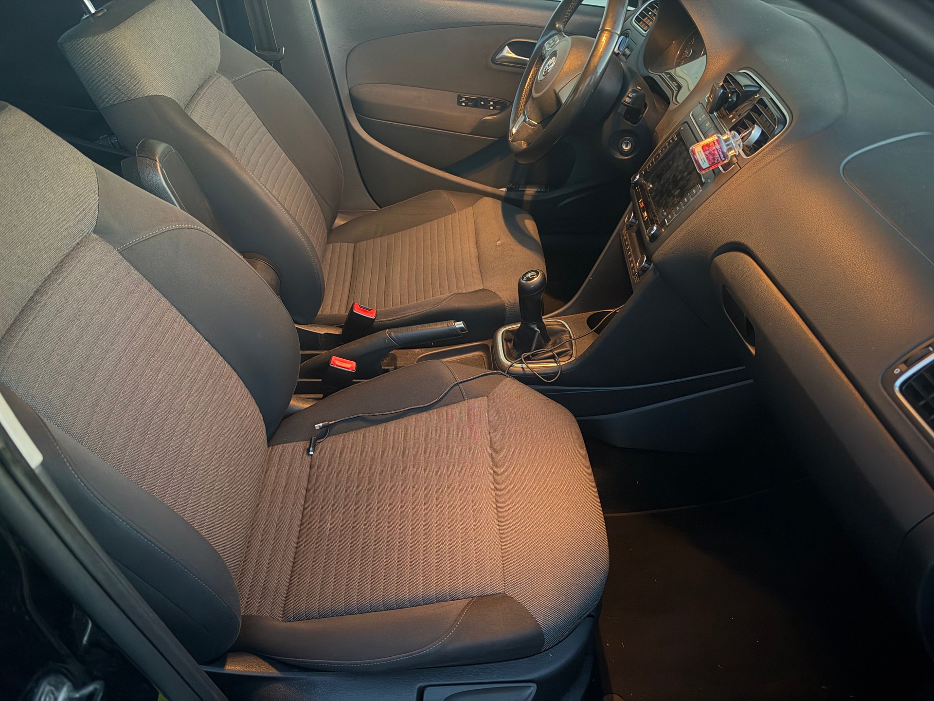 VW Polo 1.2 TSI Trendline-image-9
