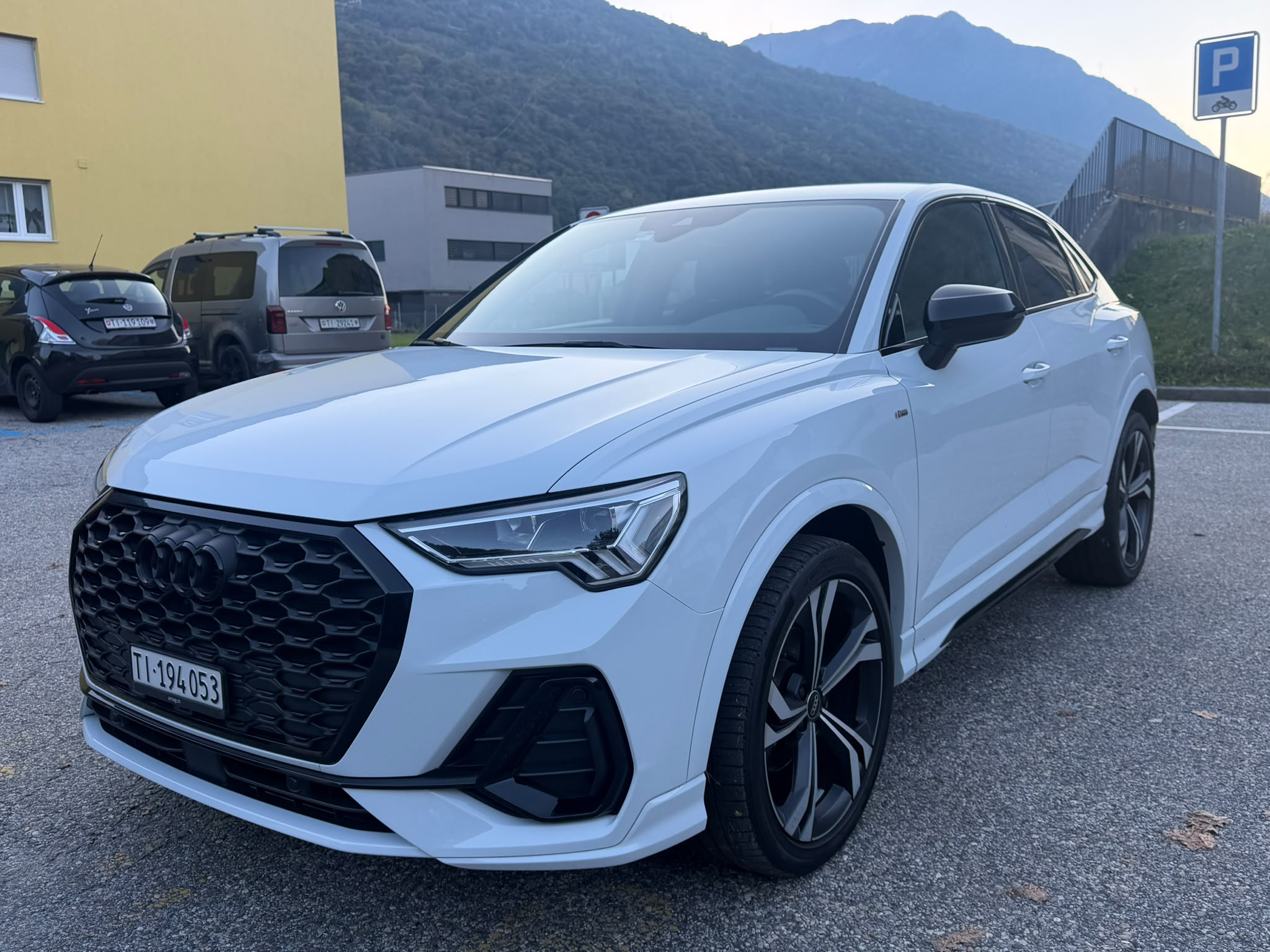 Car photo