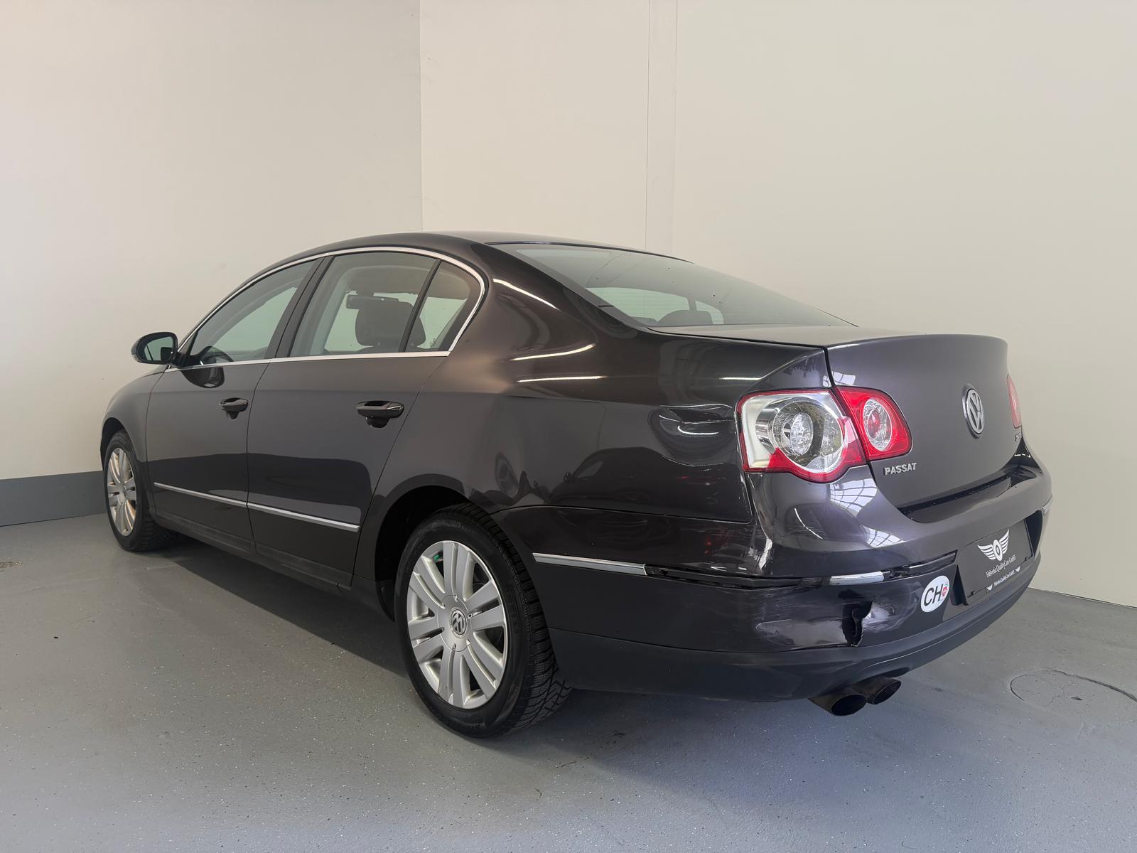 VW Passat 2.0 FSI Highline-image-10