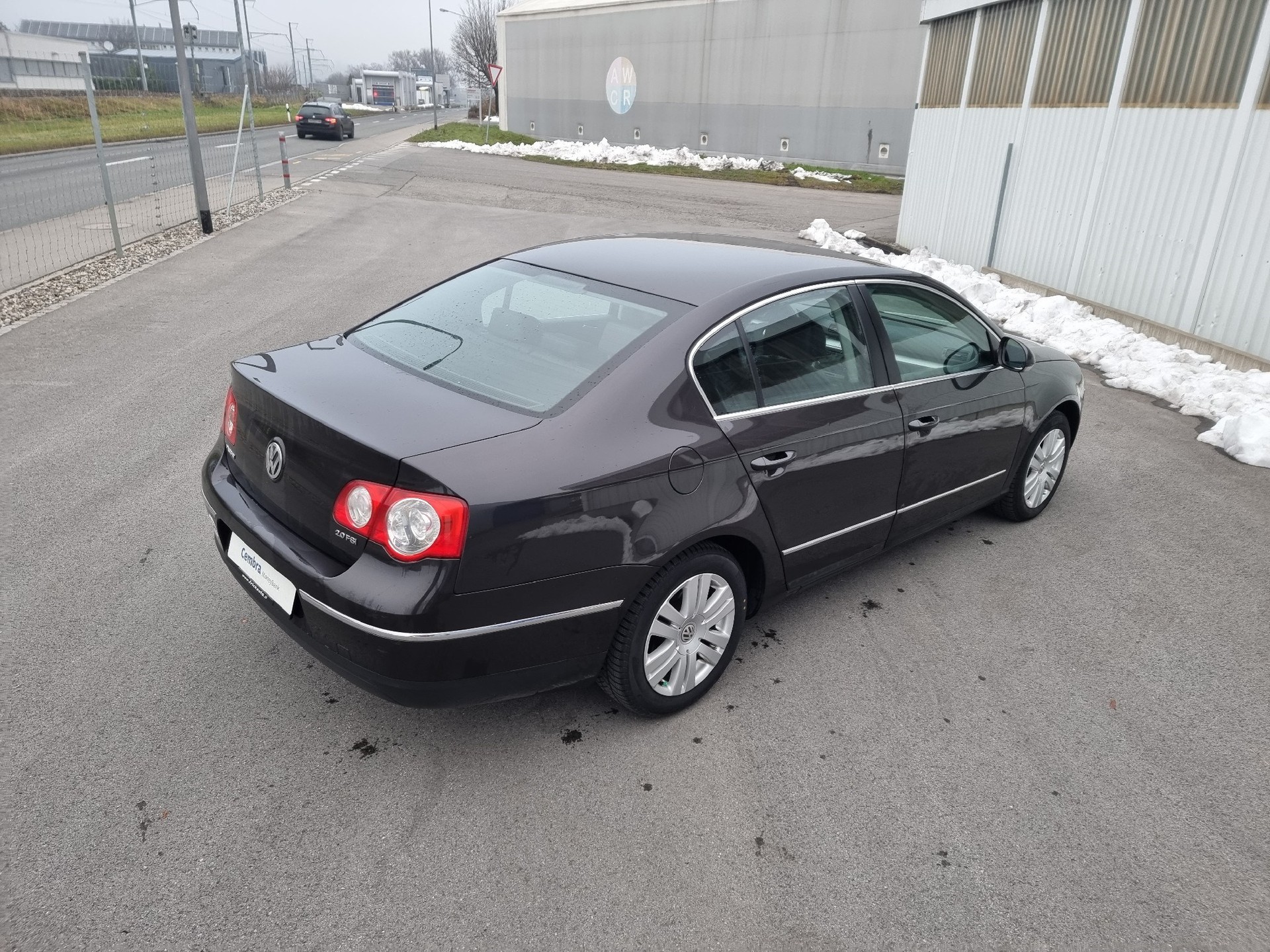 VW Passat 2.0 FSI Highline-image-10