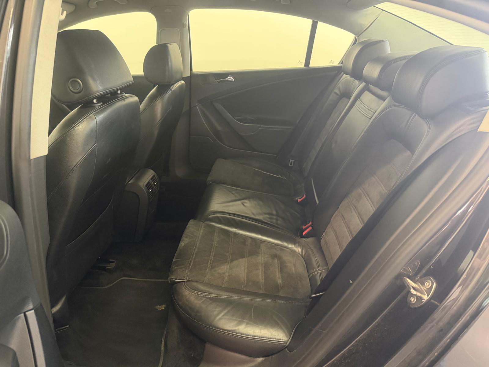 VW Passat 2.0 FSI Highline-image-20