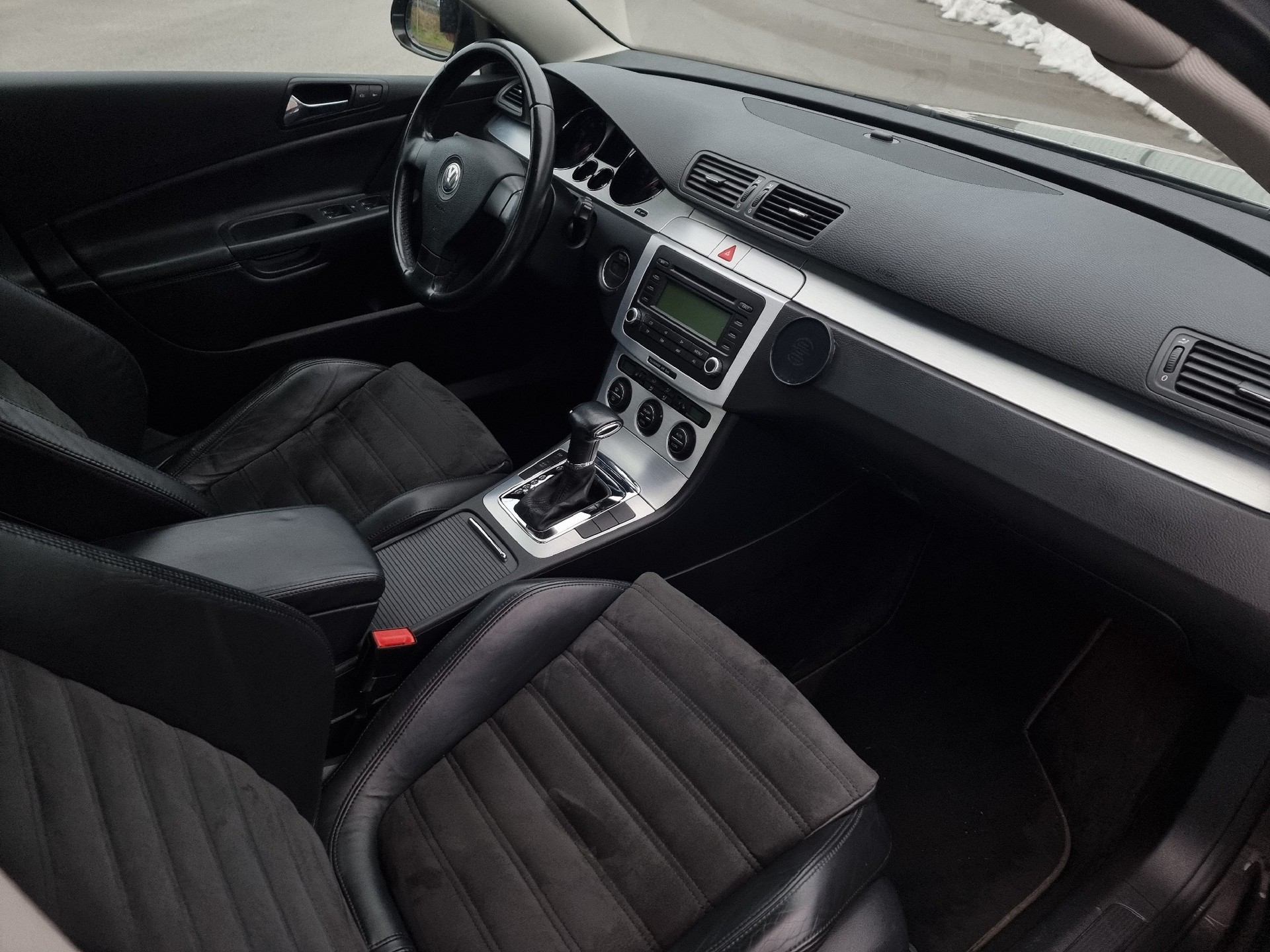 VW Passat 2.0 FSI Highline-image-13