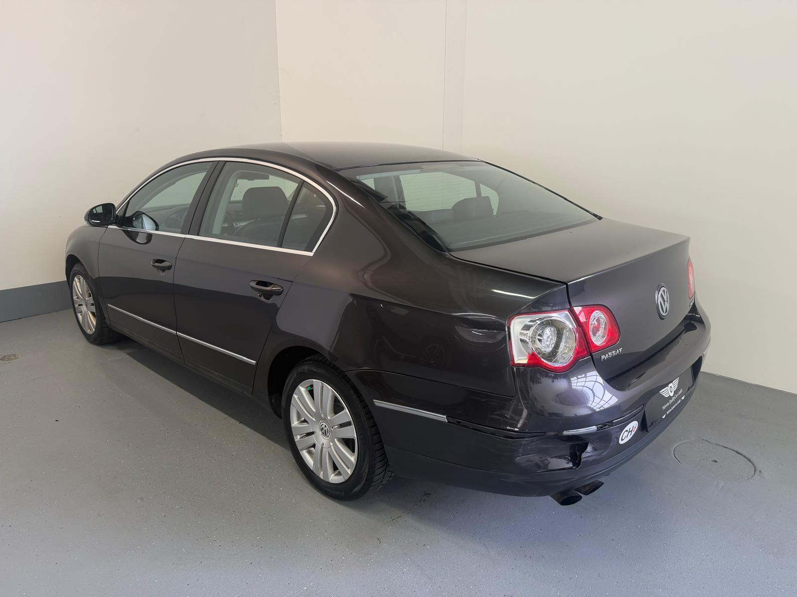 VW Passat 2.0 FSI Highline-image-9