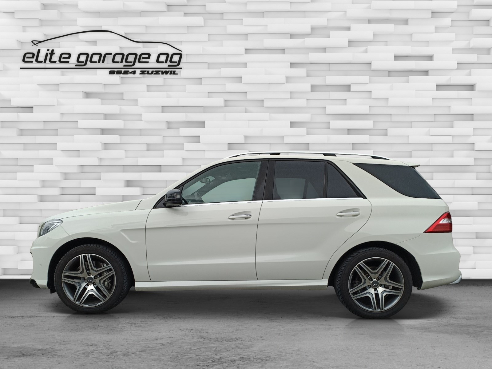 MERCEDES-BENZ ML 63 AMG 4Matic Speedshift-image-4