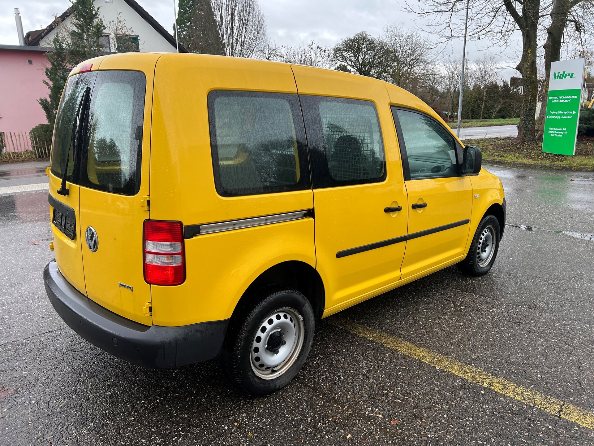 VW CADDY 4 2.0D 4 MOTION-image-2