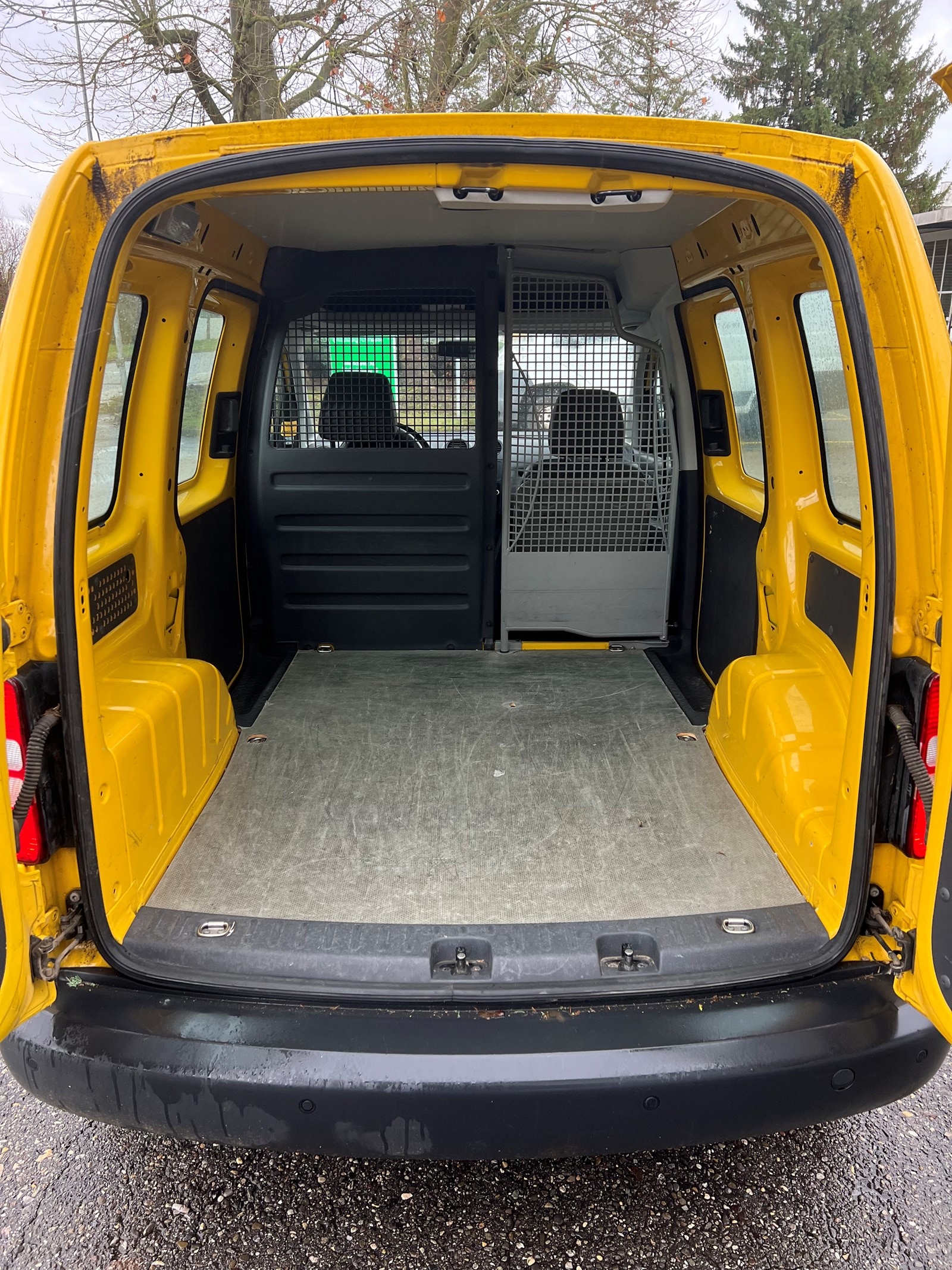 VW CADDY 4 2.0D 4 MOTION-image-5