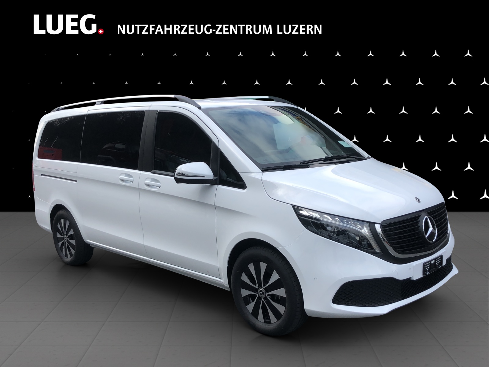 MERCEDES-BENZ EQV 300 lang-image-1