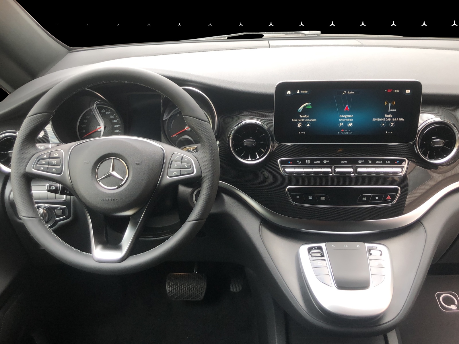 MERCEDES-BENZ EQV 300 lang-image-12