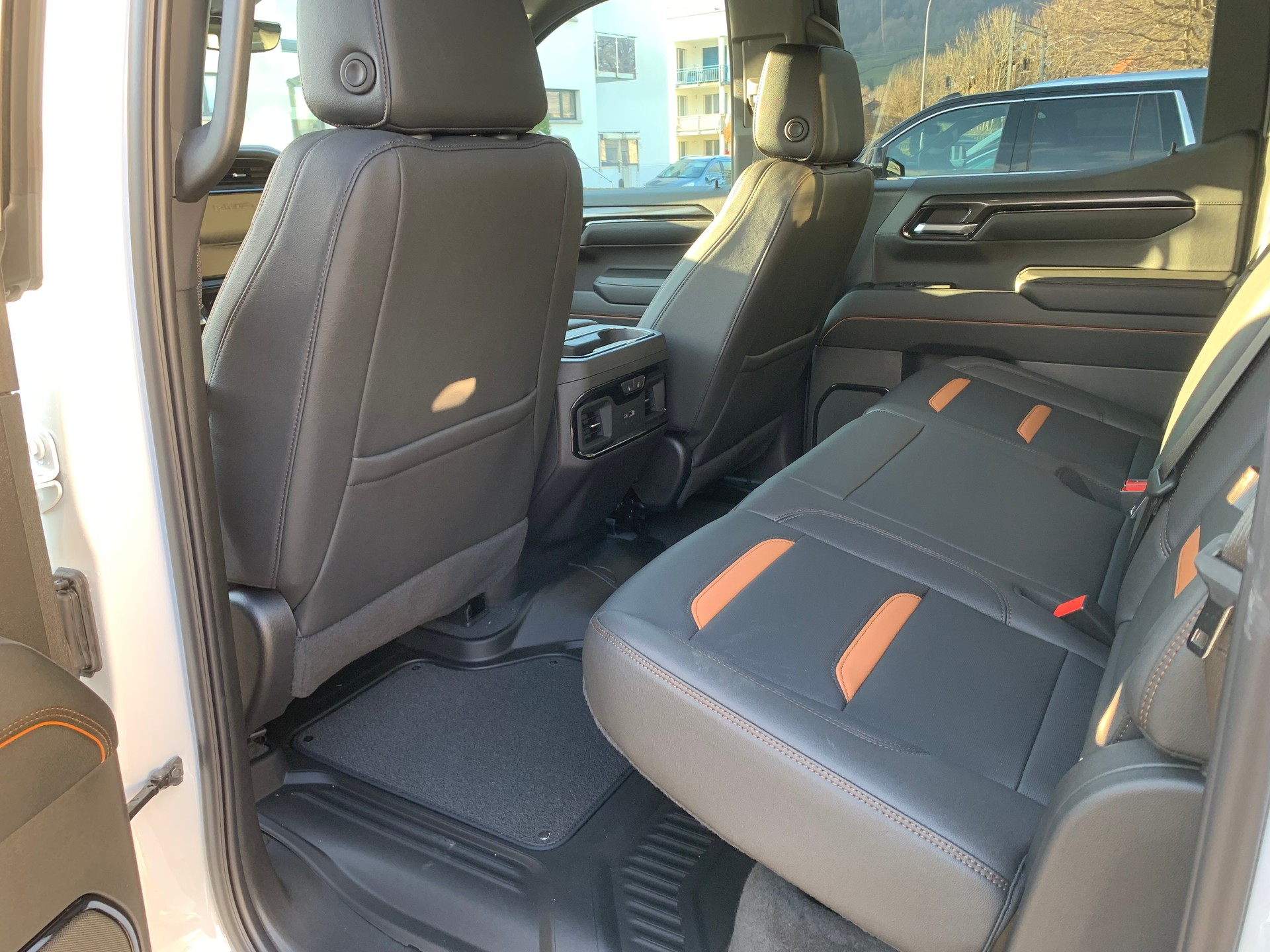 GMC Sierra 1500 AT4 Crew Cab 6.2l V8 MY25-image-8