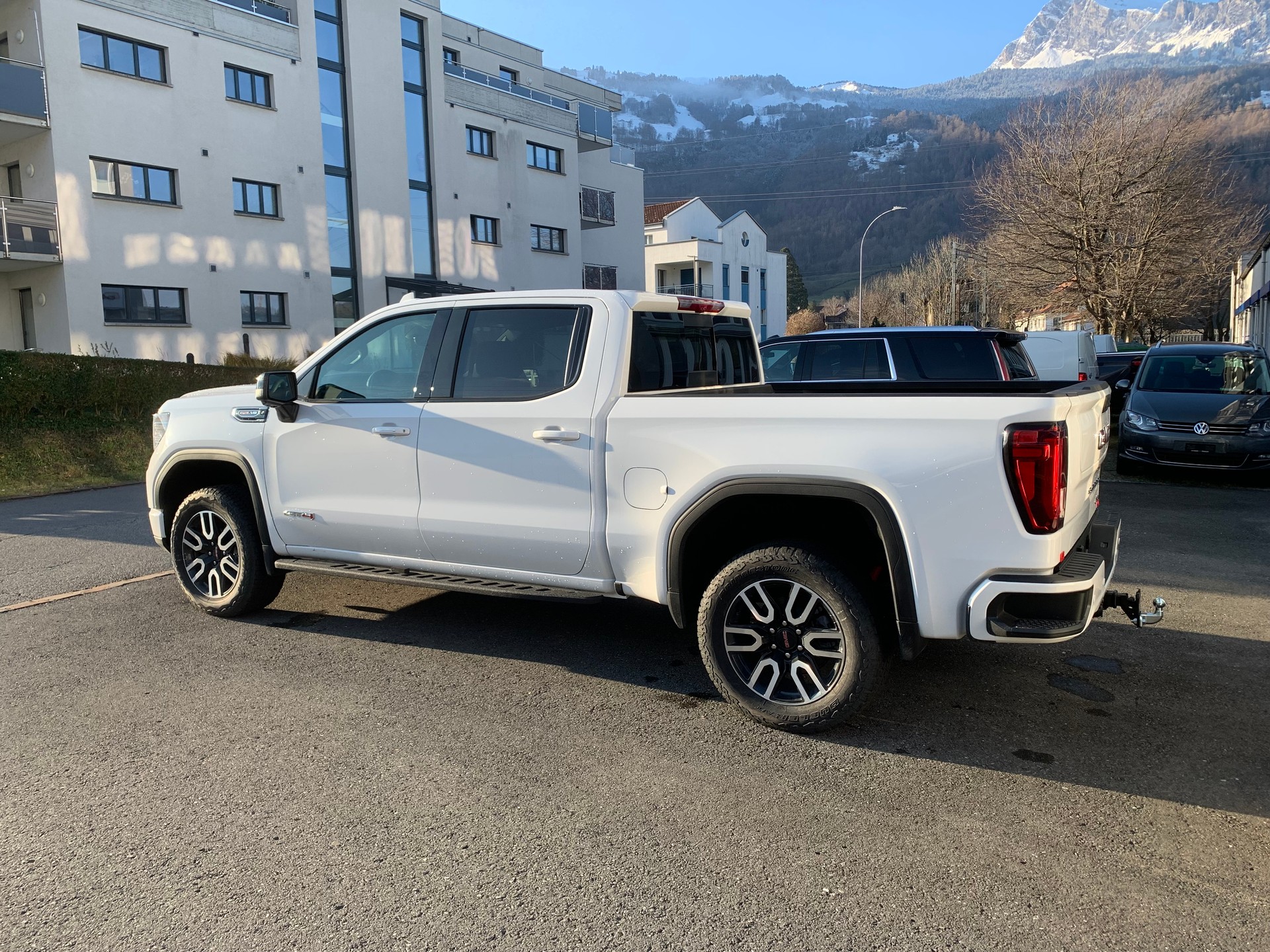 GMC Sierra 1500 AT4 Crew Cab 6.2l V8 MY25-image-3
