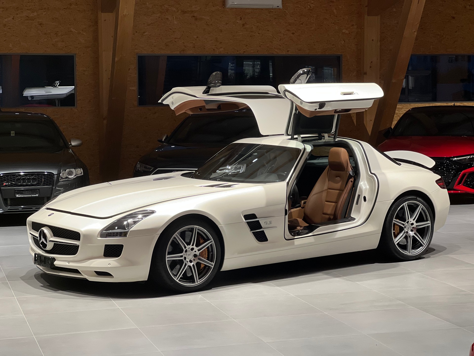 MERCEDES-BENZ SLS 63 AMG Blanc nacré mat *official car showcar Geneva 2011* Full Option