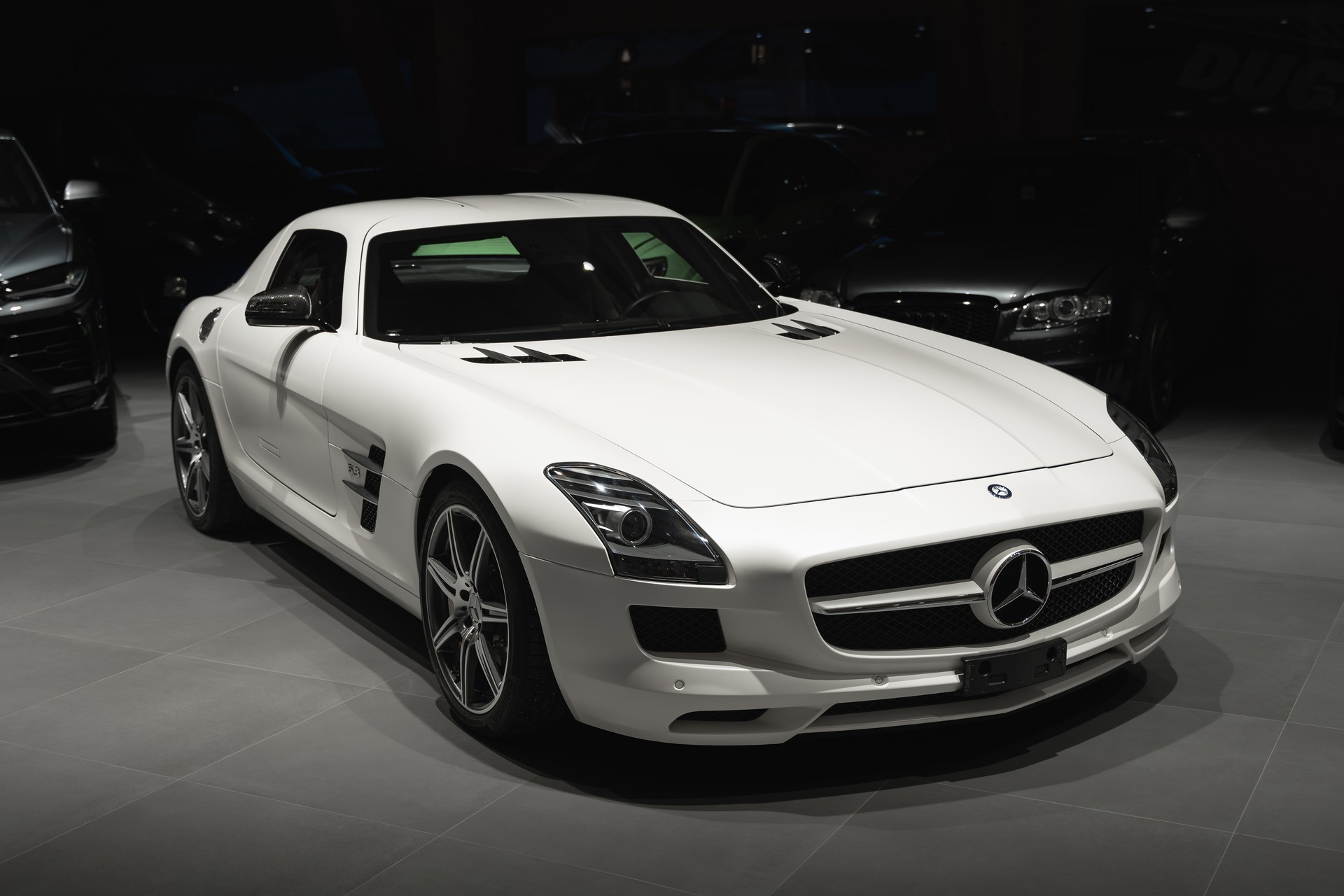 MERCEDES-BENZ SLS 63 AMG Blanc nacré mat *official car showcar Geneva 2011* Full Option-image-9