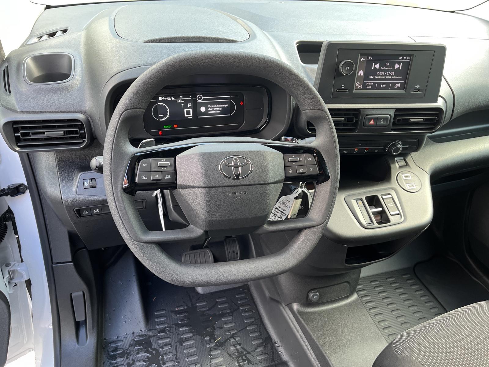 TOYOTA PROACE CITY Van L2 52KWh Active-image-6