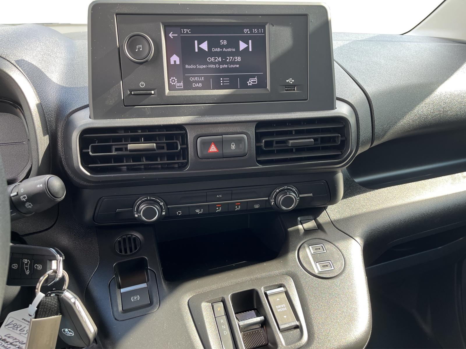 TOYOTA PROACE CITY Van L2 52KWh Active-image-8