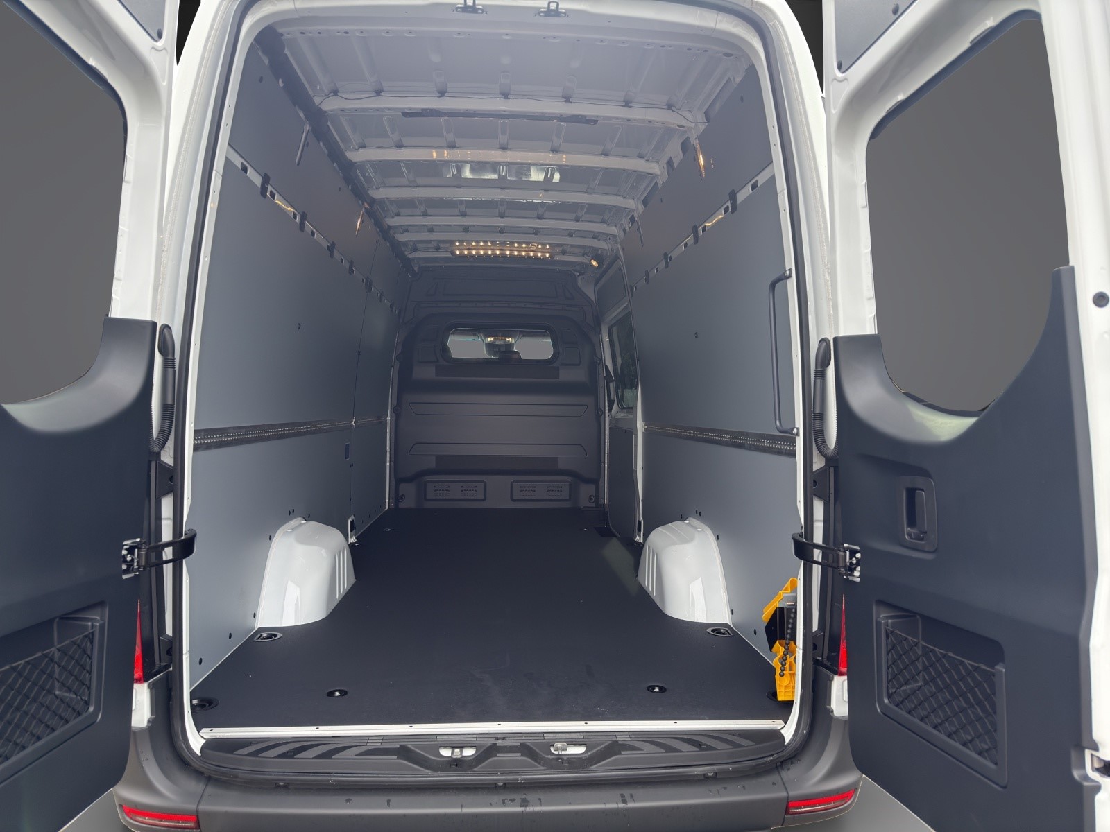 MERCEDES-BENZ eSprinter 420 Select KA 4325mm L-image-8