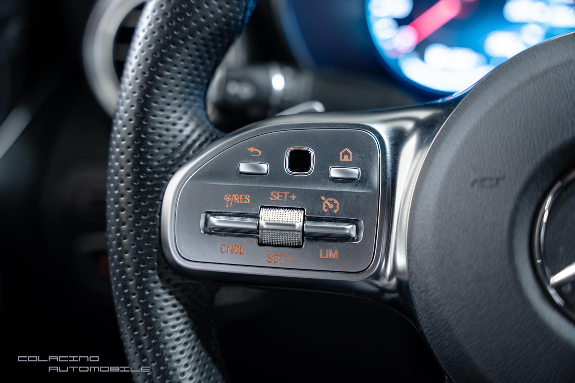 MERCEDES-BENZ GLC Coupé 200 AMG Line 4Matic 9G-Tronic-image-23
