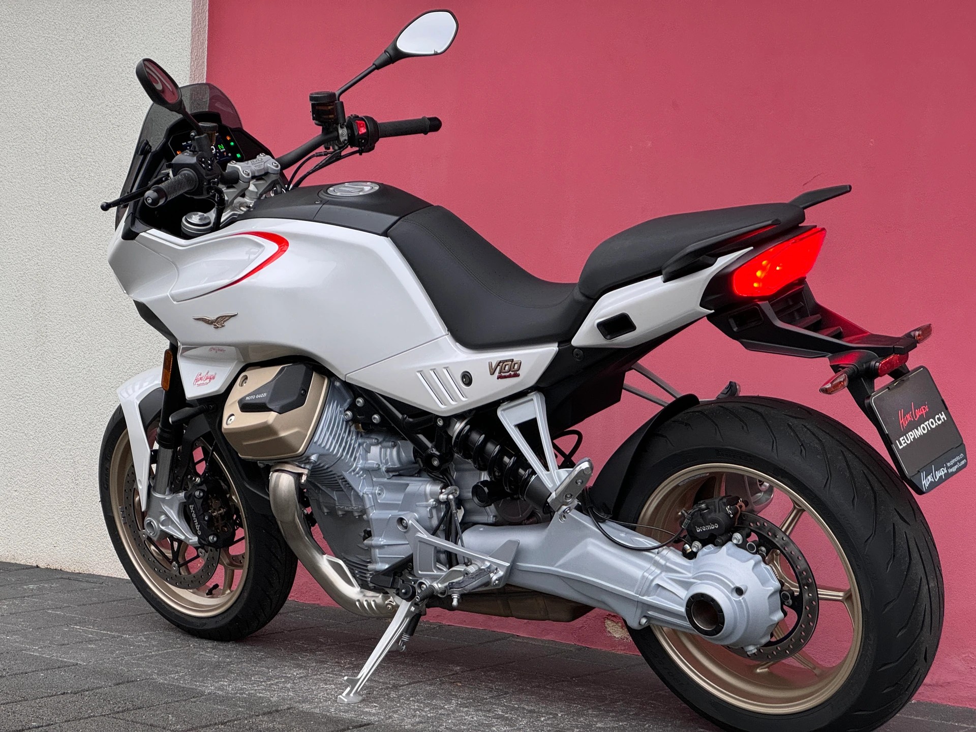 MOTO GUZZI V100 Mandello-image-4