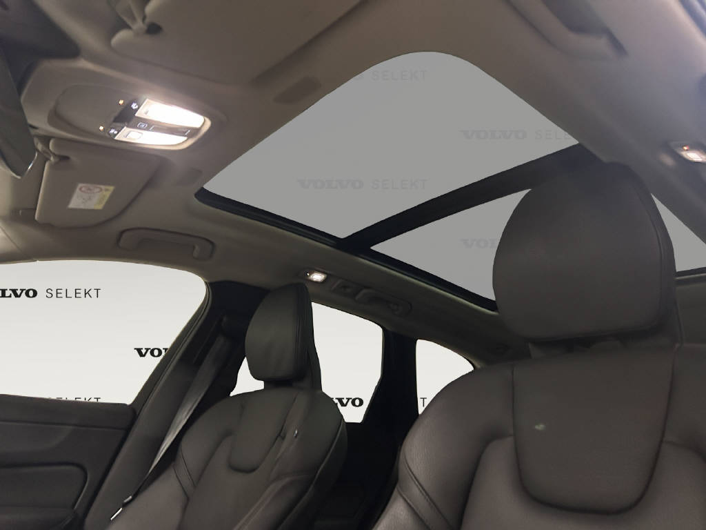 VOLVO XC60 2.0 T6 TE Inscription eAWD-image-5